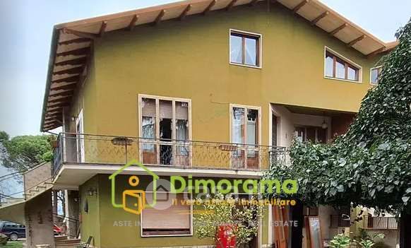 Casa indipendente in residenziale in Via Firenze 21-16