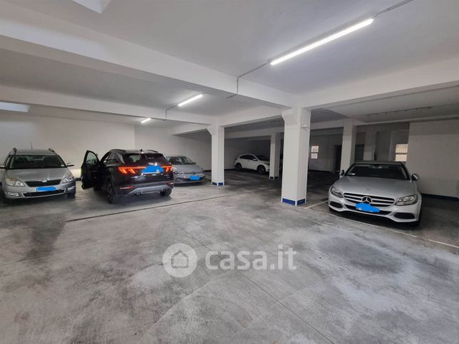 Box/posto auto in residenziale in 