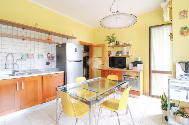 Appartamento in residenziale in Via Barbella 38