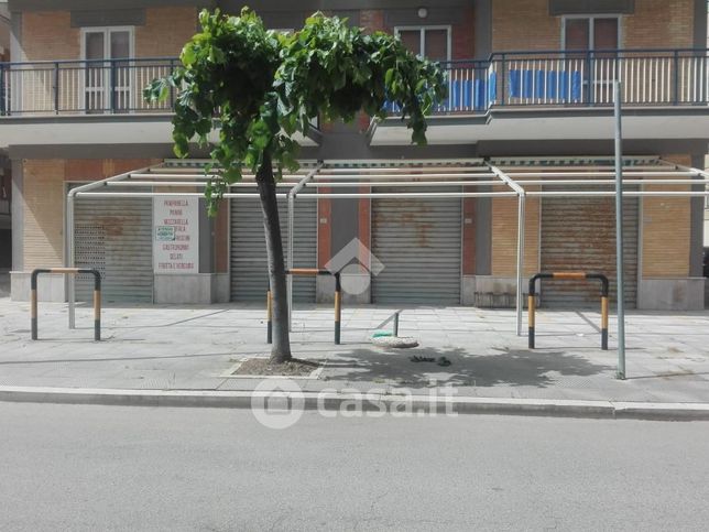 Garage/posto auto in residenziale in Via B. Croce 57