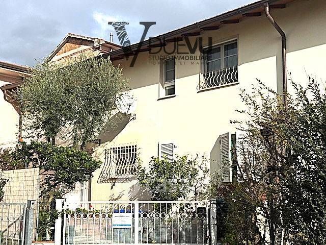 Casa bi/trifamiliare in residenziale in Via Ragazzi del '99