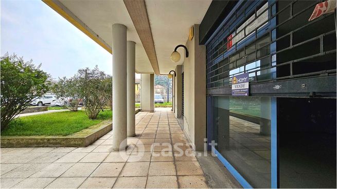 Ufficio in commerciale in 
