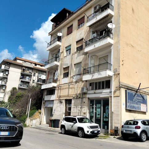 Appartamento in residenziale in Via Vassallo Ernesto 18