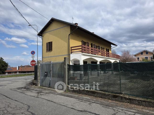 Rustico/casale in residenziale in Via Scursatone 1