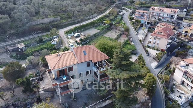 Casa indipendente in residenziale in Via Sant'Anna 27