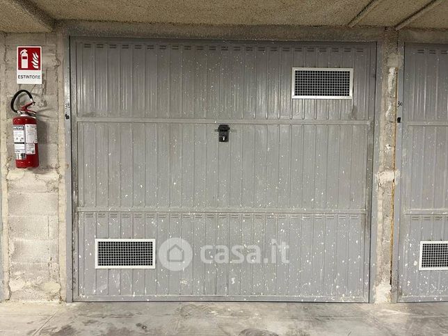 Garage/posto auto in residenziale in Via Giano della Bella