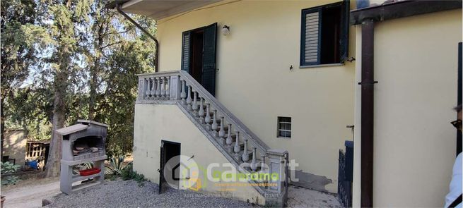 Casa indipendente in residenziale in