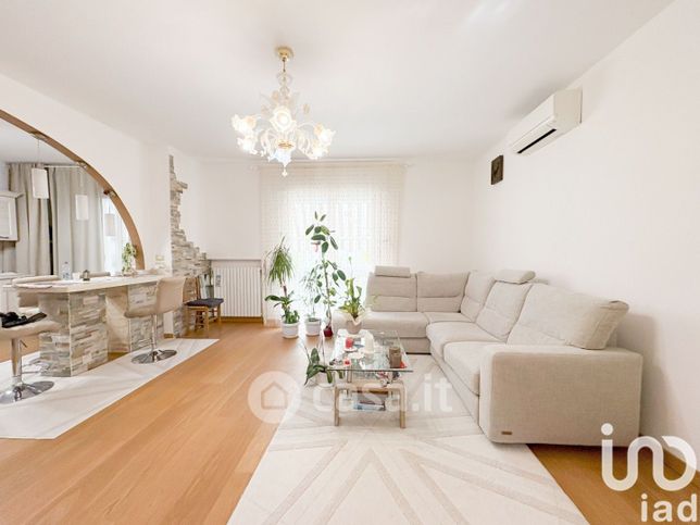 Appartamento in residenziale in Via S. Pellico 1