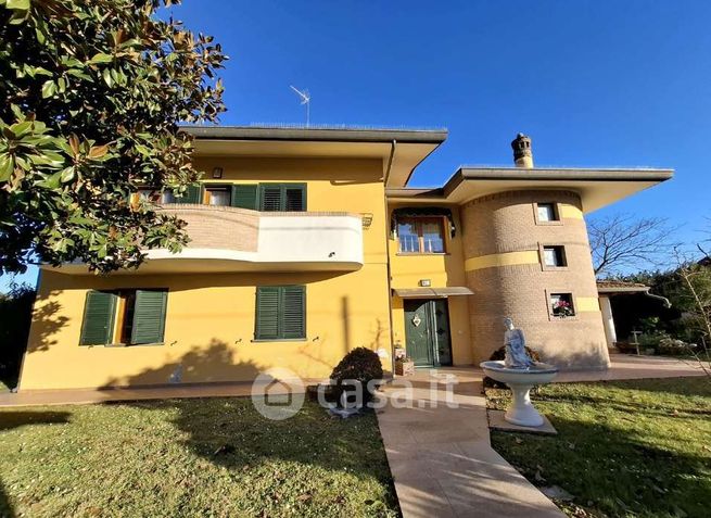 Villa in residenziale in Via Forte