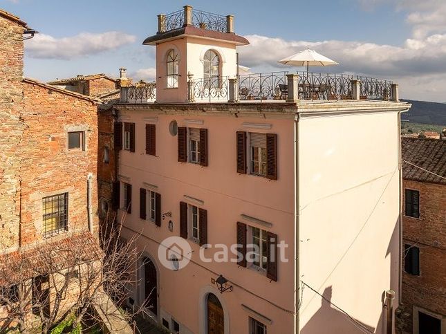 Villa in residenziale in Via Cesare Caporali