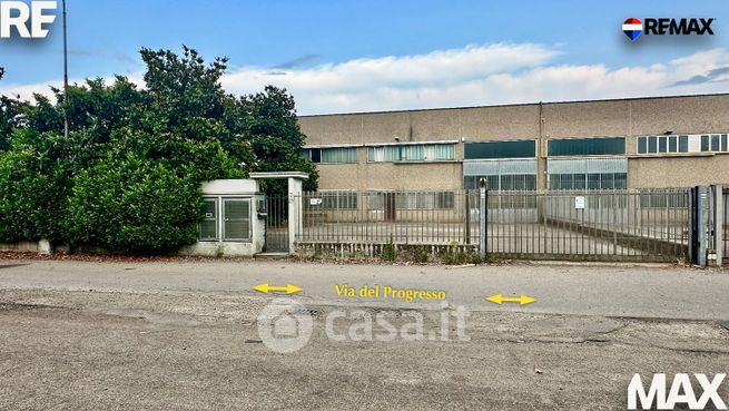 Capannone in commerciale in Via del Progresso 3