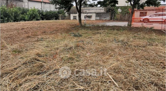 Terreno edificabile in residenziale in Via Roma