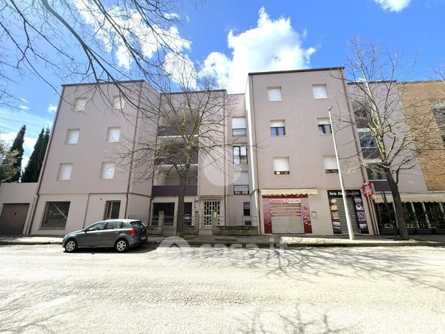 Appartamento in residenziale in Via Ortobene 15