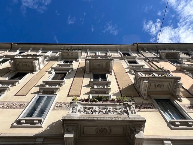 Ufficio in commerciale in Via Privata Santa Giovanna D'Arco