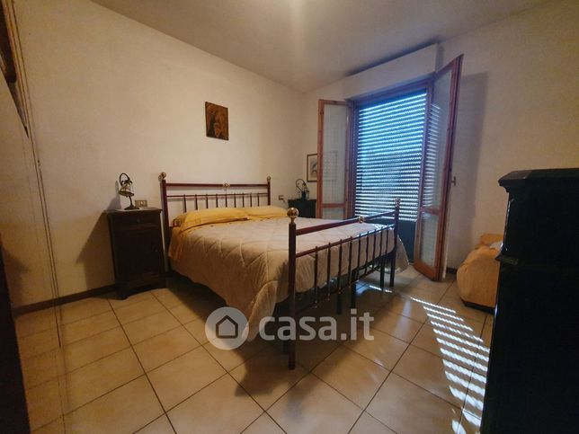Casa bi/trifamiliare in residenziale in Via Dismano