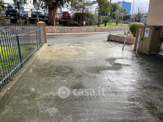 Box/posto auto in residenziale in Via Cristoforo Colombo