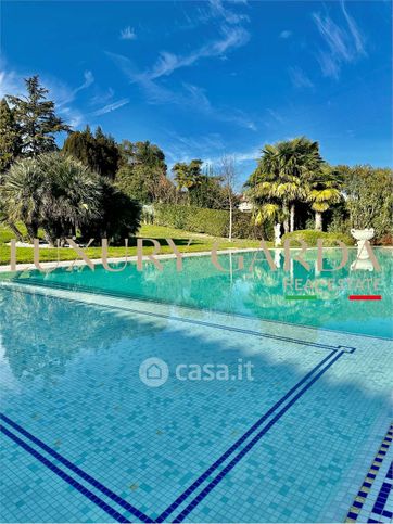 Villa in residenziale in 