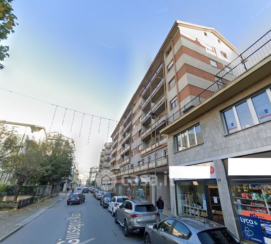 Ufficio in commerciale in Via Giuseppe Mazzini 23