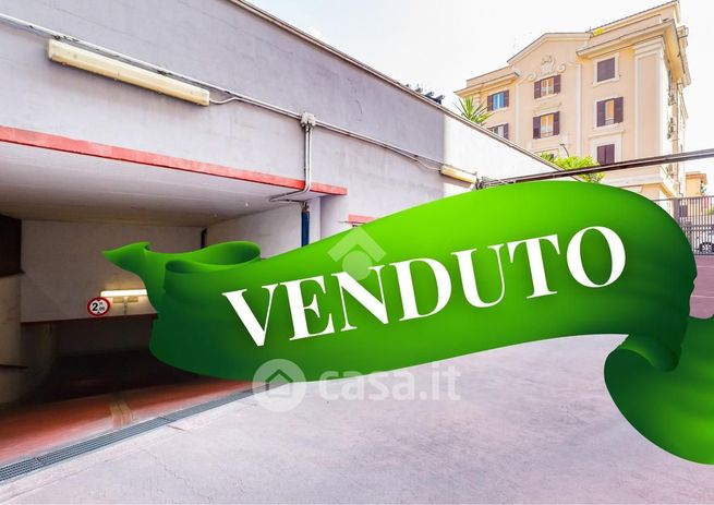 Box/posto auto in residenziale in Via Atto Vannucci