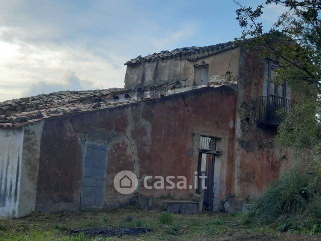 Rustico/casale in residenziale in Via del Passero