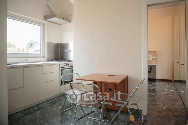 Appartamento in residenziale in Viale Emilio Caldara 32