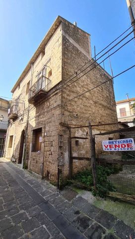 Casa indipendente in residenziale in