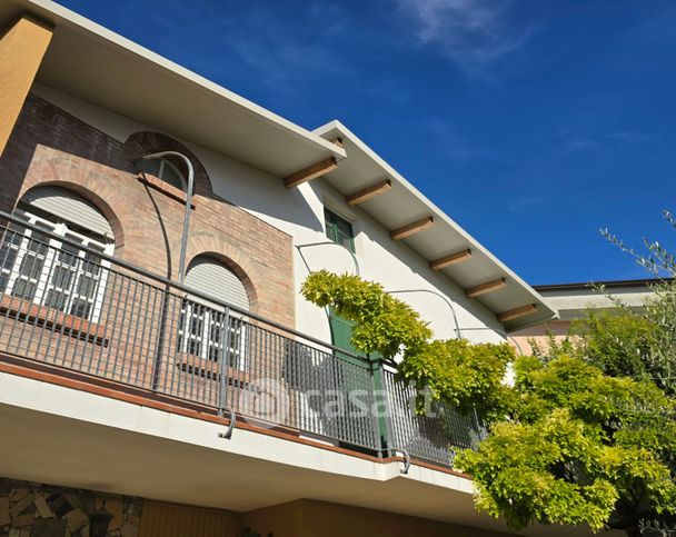 Casa indipendente in residenziale in Via Trento