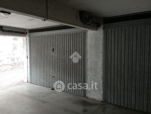 Garage/posto auto in residenziale in Via della Magnetite 56