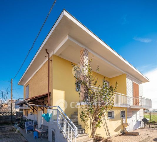 Villa in residenziale in Via Giacomo Racca 2