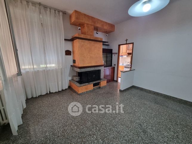 Casa bi/trifamiliare in residenziale in Via San Martino