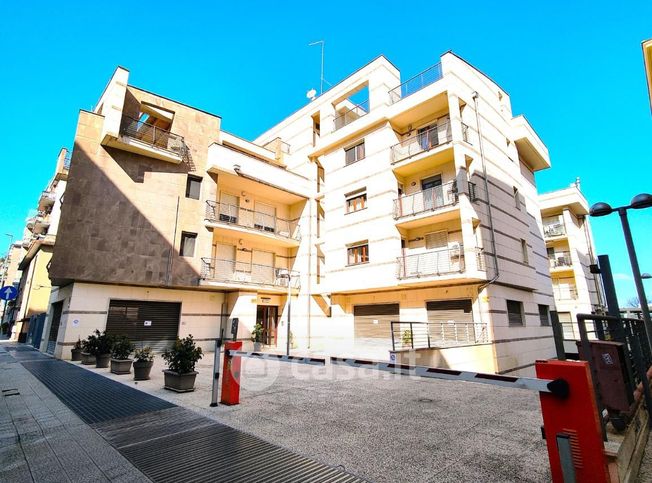 Appartamento in residenziale in Via Monte Grappa 60