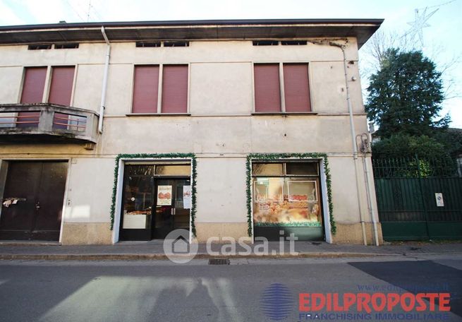 Attivitã /licenza (con o senza mura) in commerciale in Via Giuseppe Garibaldi
