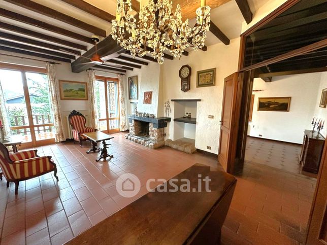 Villa in residenziale in Viale Camillo Benso Conte di Cavour