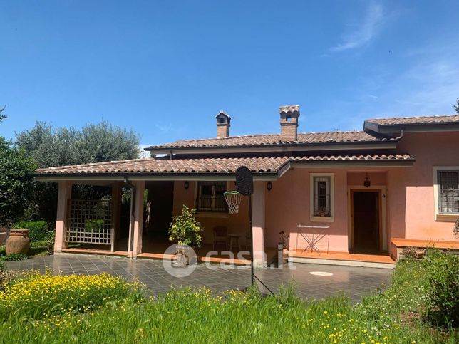 Casa indipendente in residenziale in Via Valle Gelata