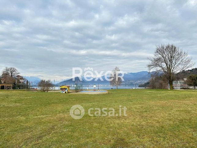 Appartamento in residenziale in Via Miralago 12