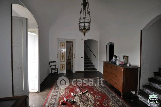 Casa indipendente in residenziale in