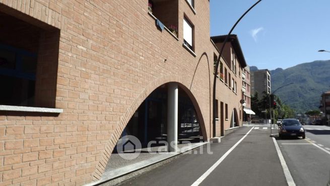 Box/posto auto in residenziale in Via Oslavia 2