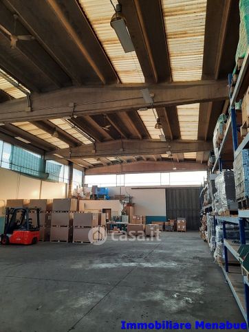 Capannone in commerciale in Via del Lavoro