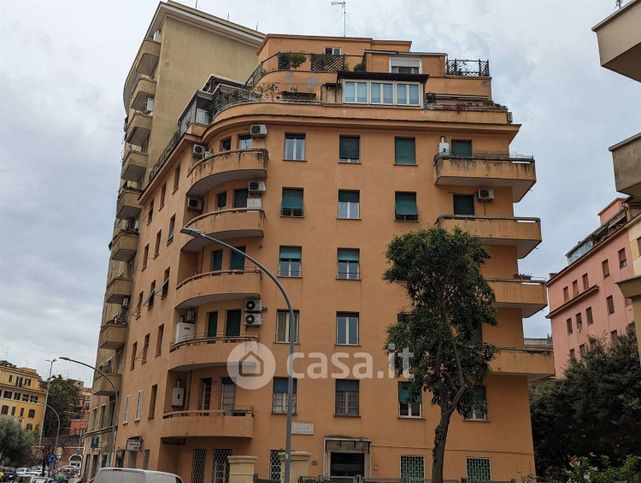 Appartamento in residenziale in Via Gerace 1