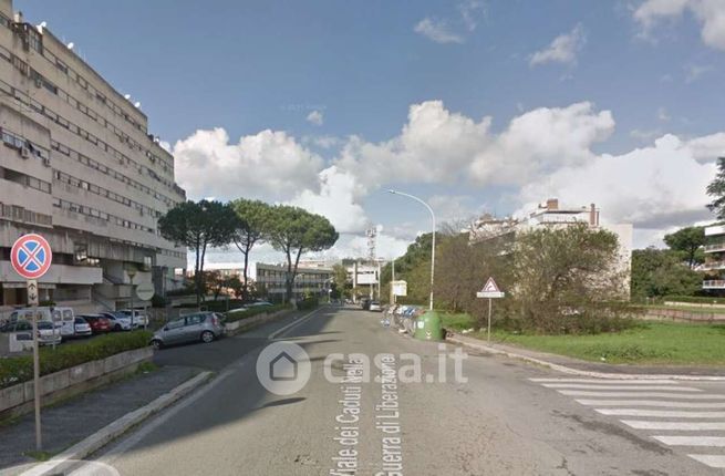 Ufficio in commerciale in Viale dei Caduti Nella Guerra di Liberazione