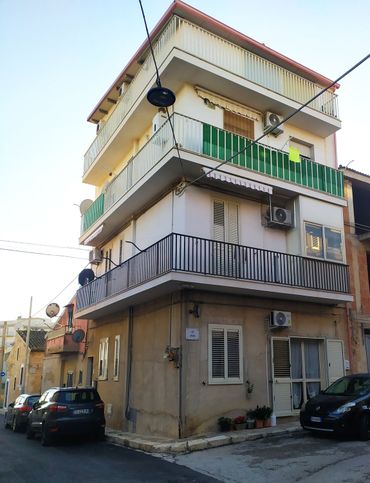 Appartamento in residenziale in Via Alessandro Manzoni 12