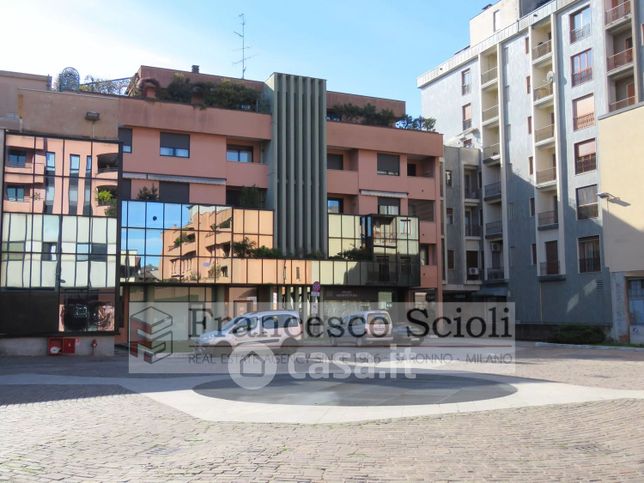 Ufficio in commerciale in Piazza Alcide de Gasperi 10