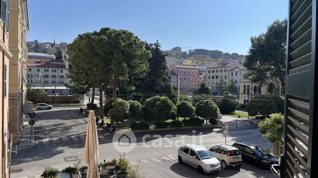 Ufficio in commerciale in 