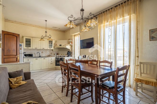 Appartamento in residenziale in Via Giacomo Leopardi 49