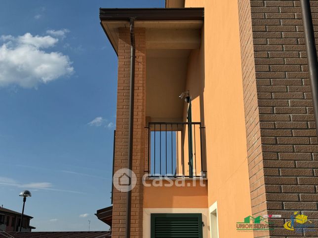 Casa bi/trifamiliare in residenziale in Via Enrico Berlinguer