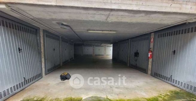 Garage/posto auto in residenziale in Via Carlo Maria Maggi 18