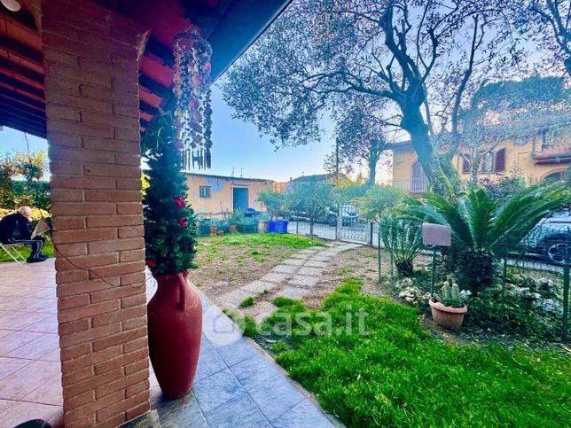 Villa in residenziale in Via del Fescione