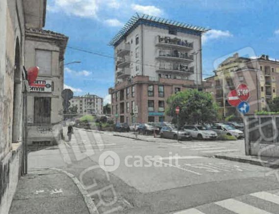 Garage/posto auto in residenziale in Via Carlo Cattaneo 22