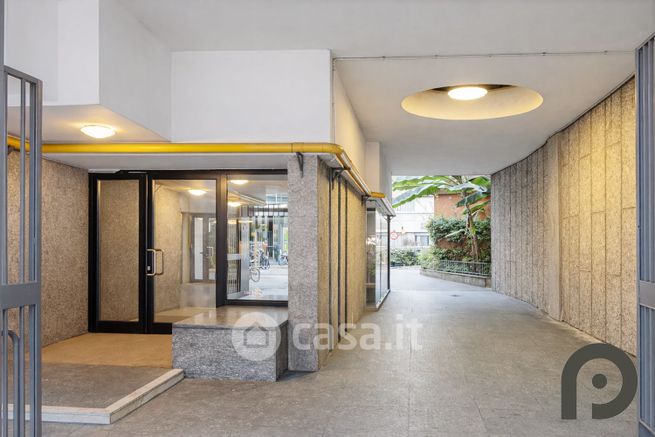 Box/posto auto in residenziale in Corso di Porta Romana 51