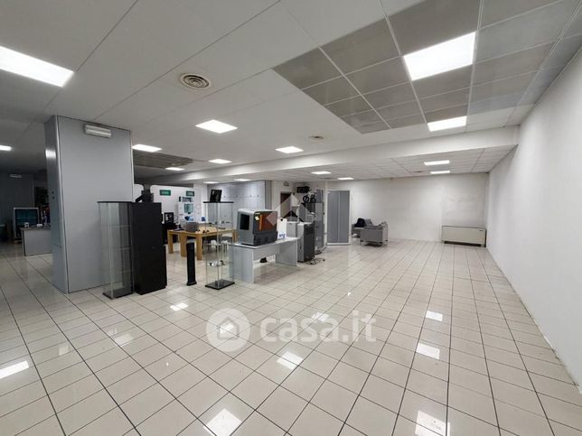 Ufficio in commerciale in Corso Emanuele Filiberto 16